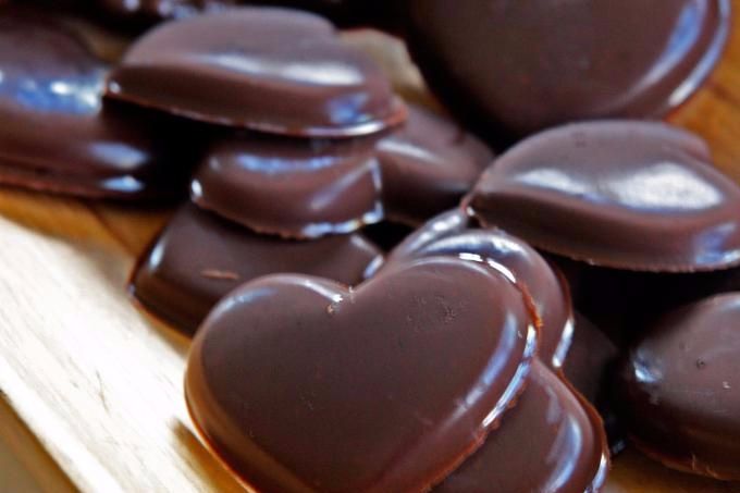 Very tasty, homemade, raw, vegan chocolate from local cacao! ~